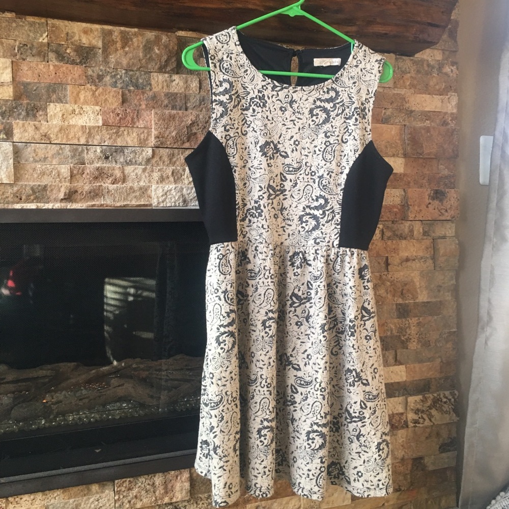 Rewind XL Sleeveless Brocade black/white Flattering Dress